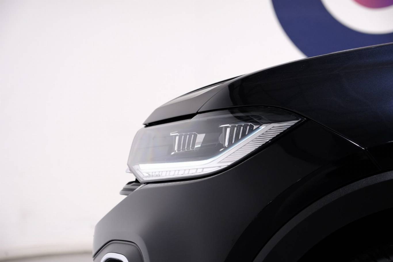 VOLKSWAGEN T-Cross 11