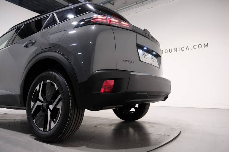 PEUGEOT 2008 47