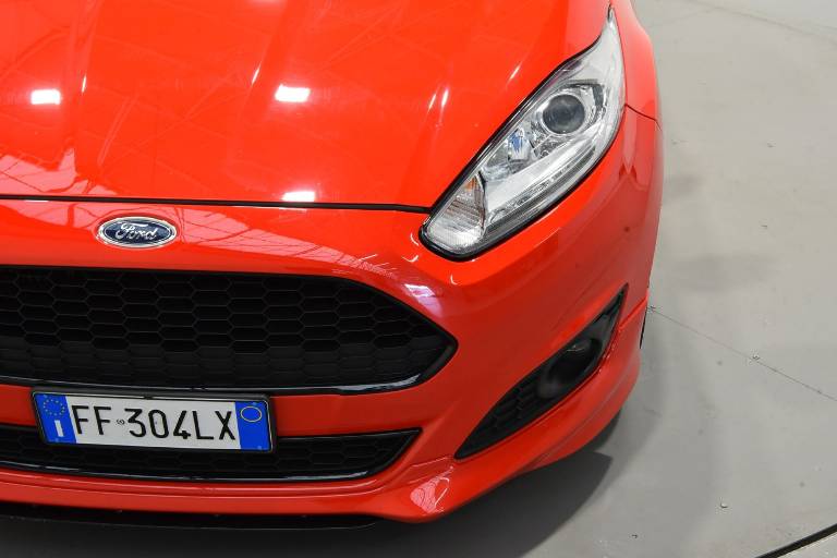 FORD Fiesta 15