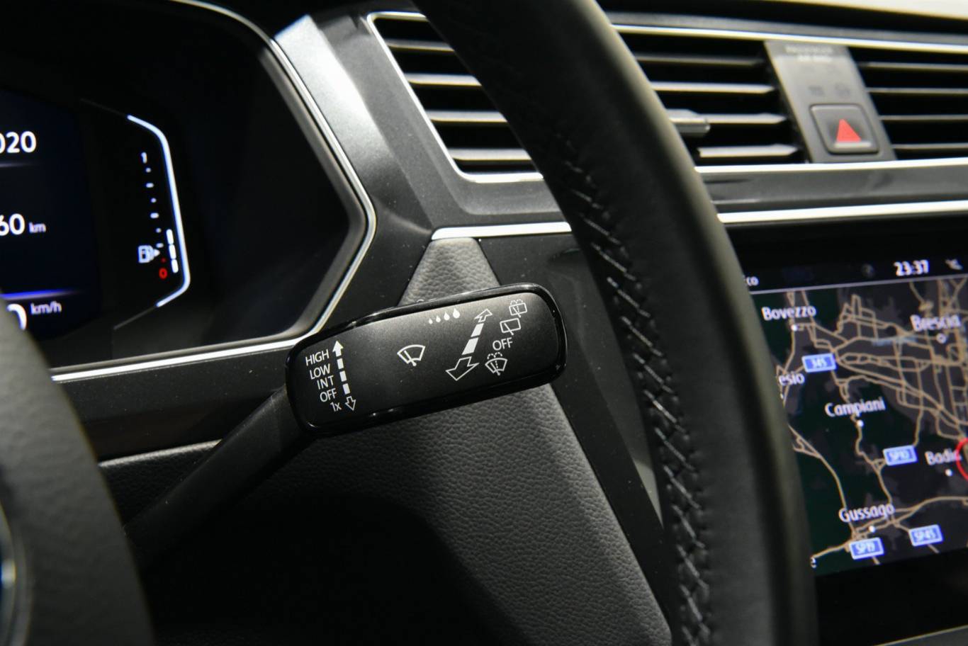 VOLKSWAGEN Tiguan 27