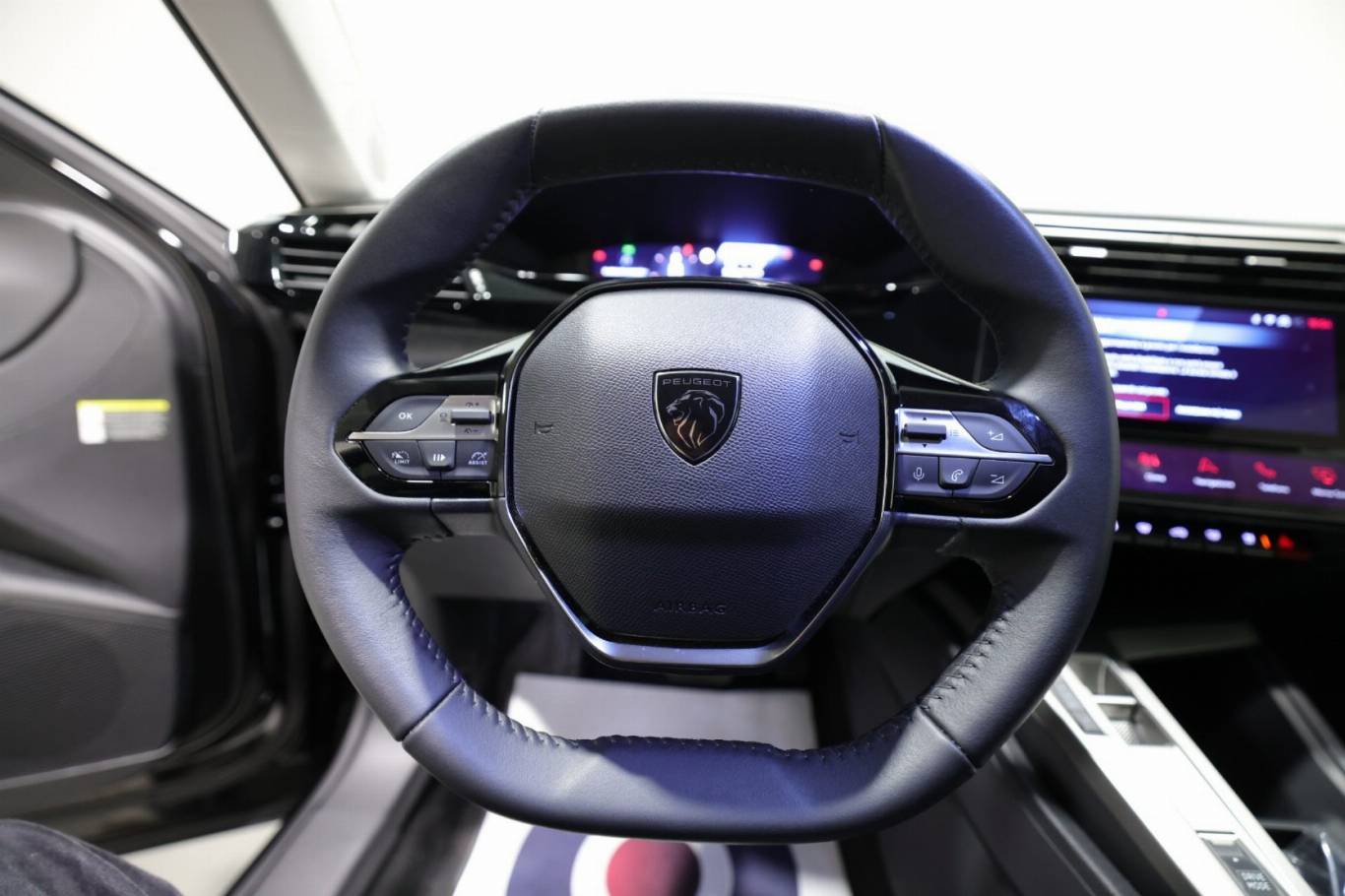 PEUGEOT 408 7