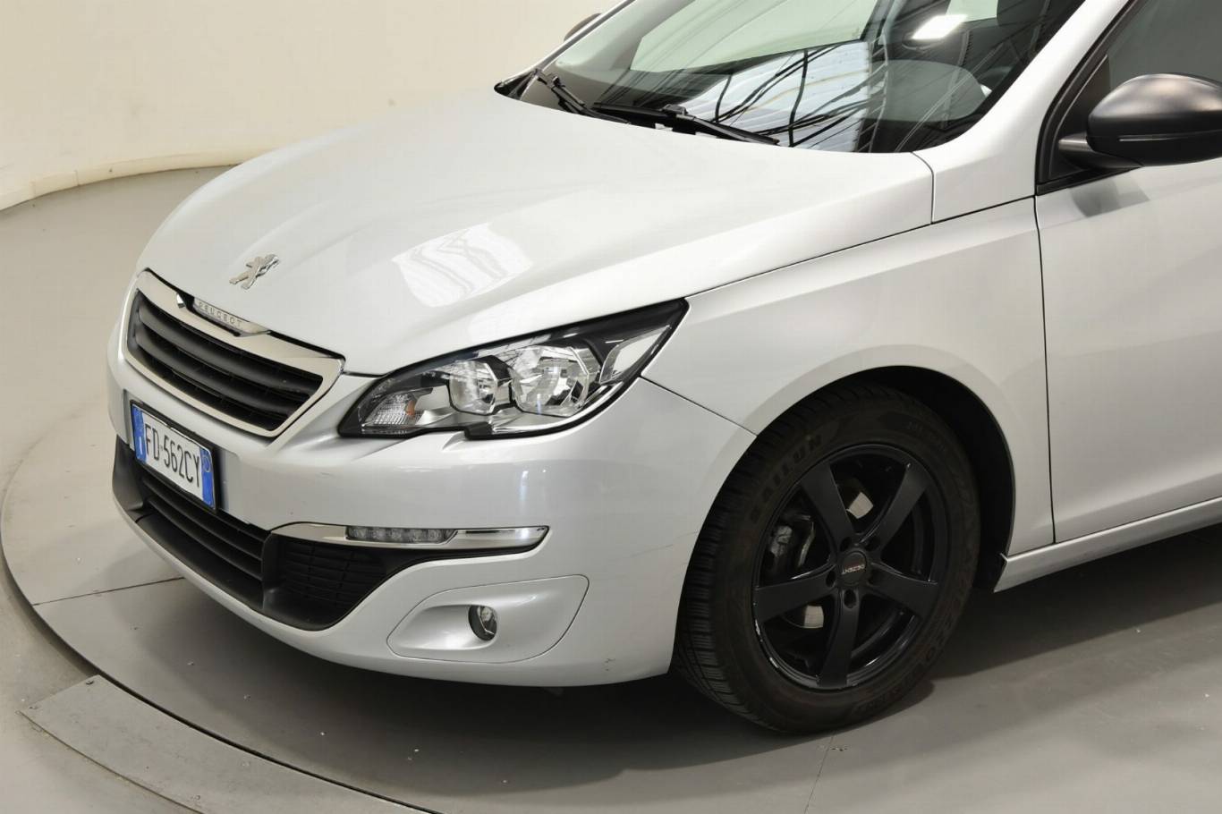 PEUGEOT 308 9