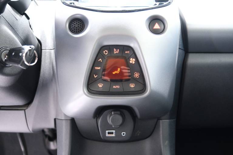 TOYOTA Aygo 29