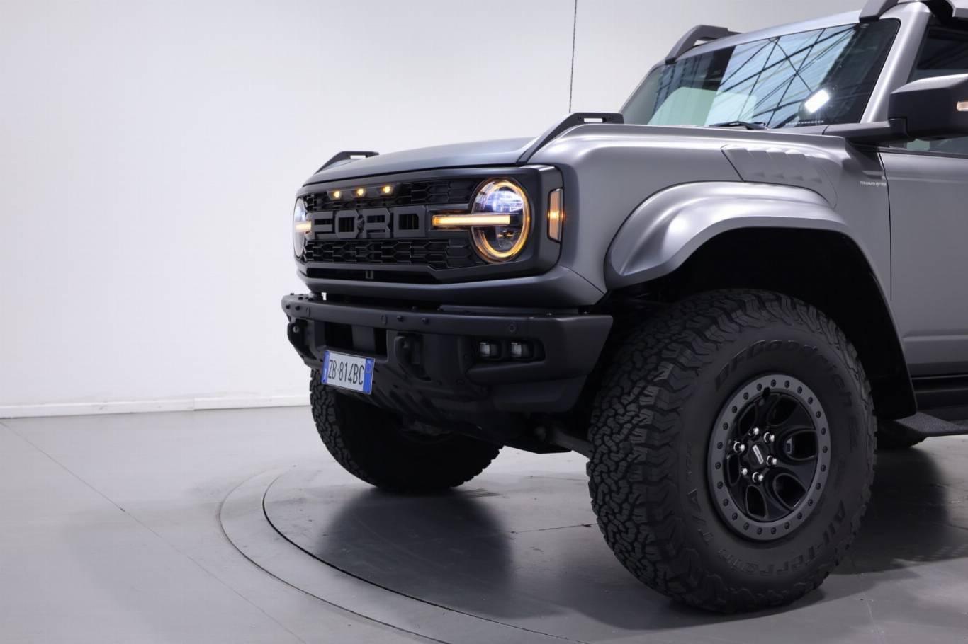 FORD Bronco 11
