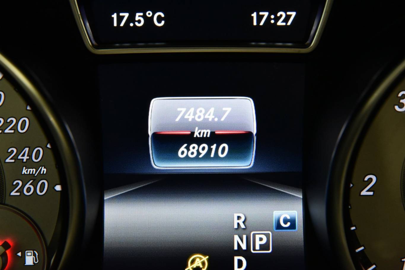 MERCEDES-BENZ GLA 200 22