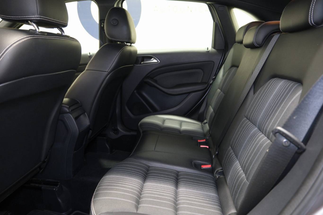 MERCEDES-BENZ B 180 34