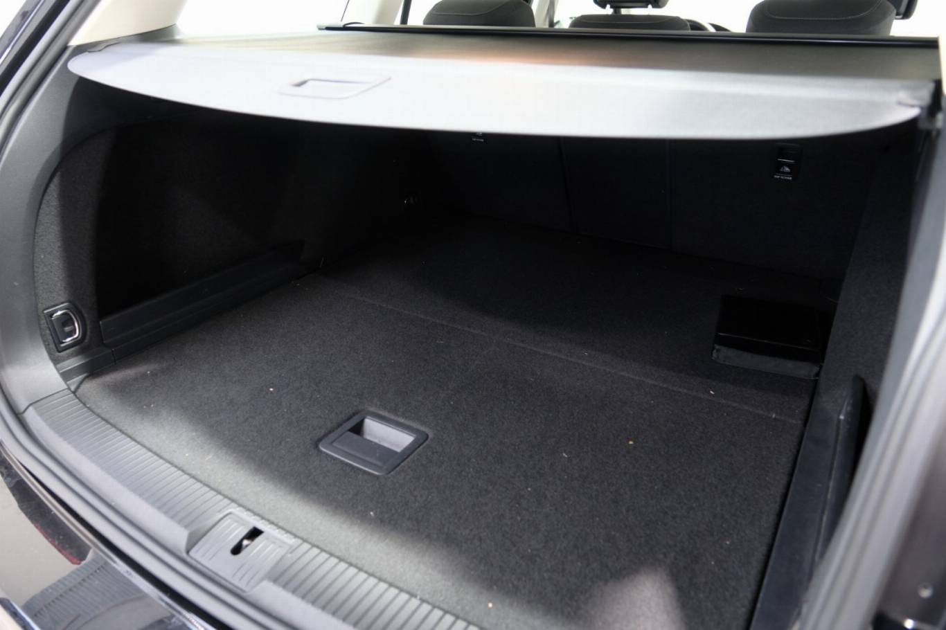 VOLKSWAGEN Passat Variant 63