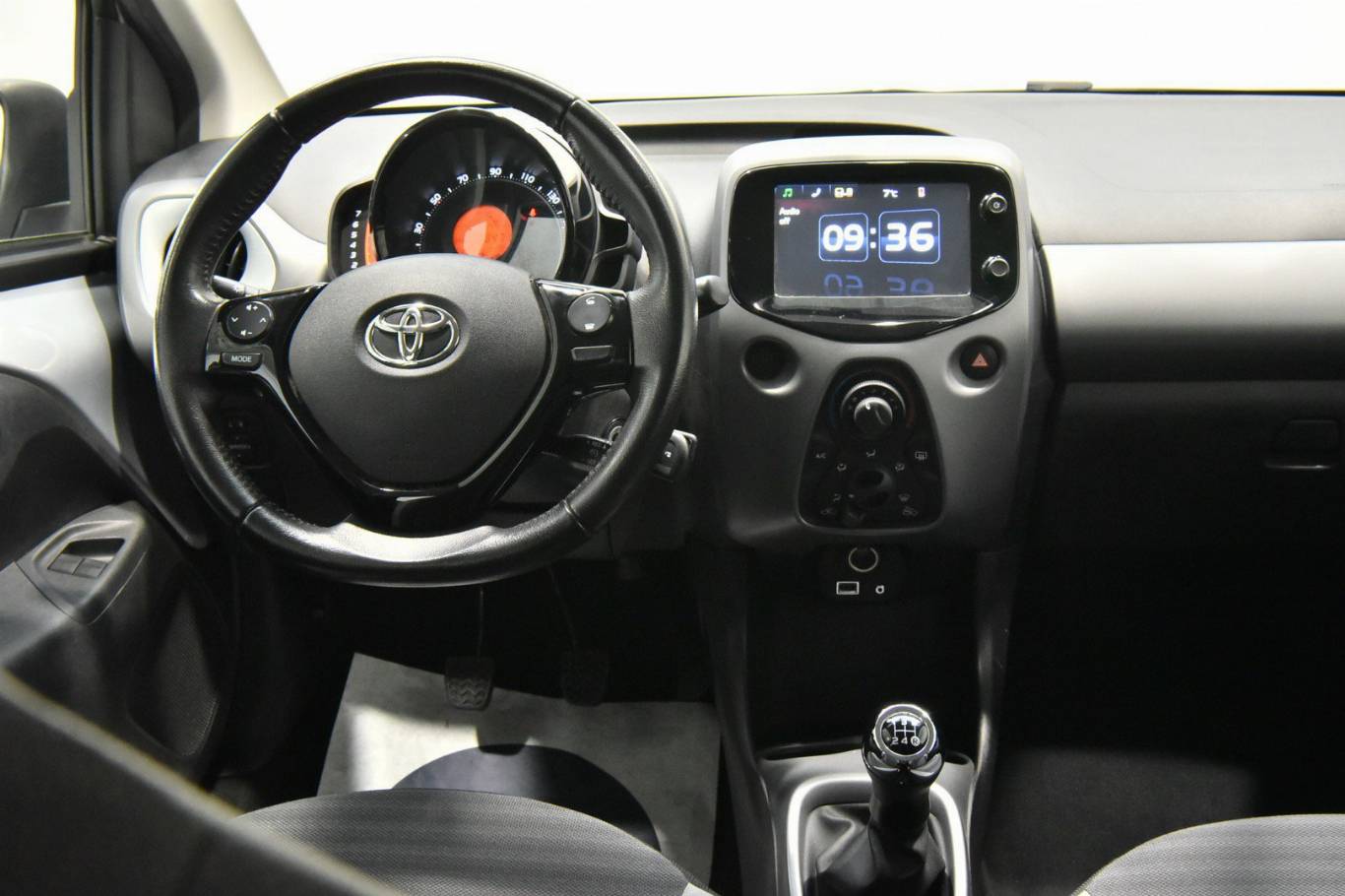 TOYOTA Aygo 23