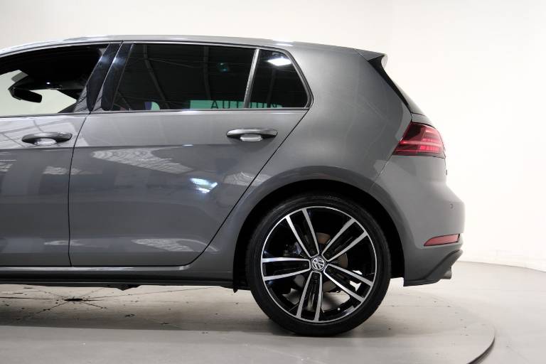 VOLKSWAGEN Golf GTD 46