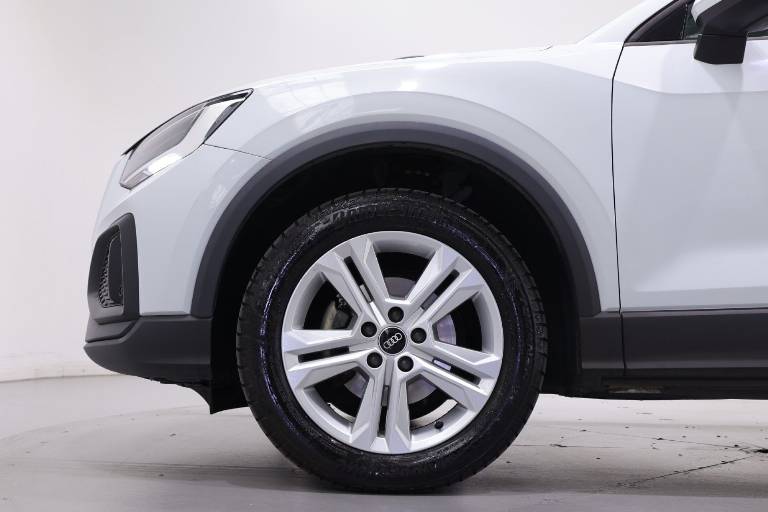 AUDI Q2 17