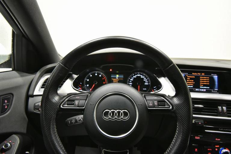 AUDI A4 40