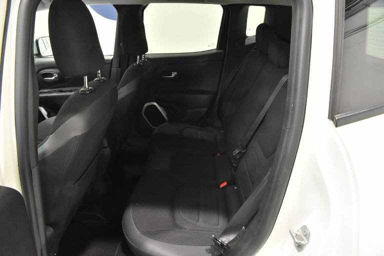 JEEP Renegade 29