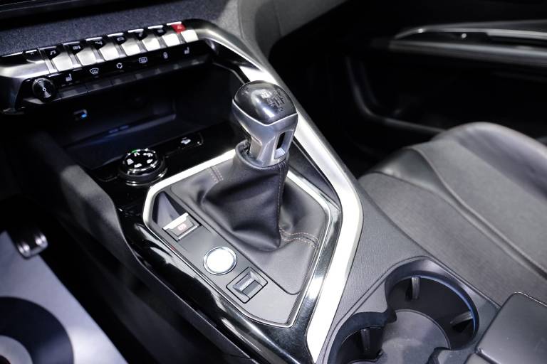 PEUGEOT 3008 34