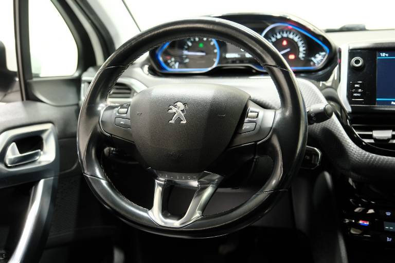 PEUGEOT 2008 39
