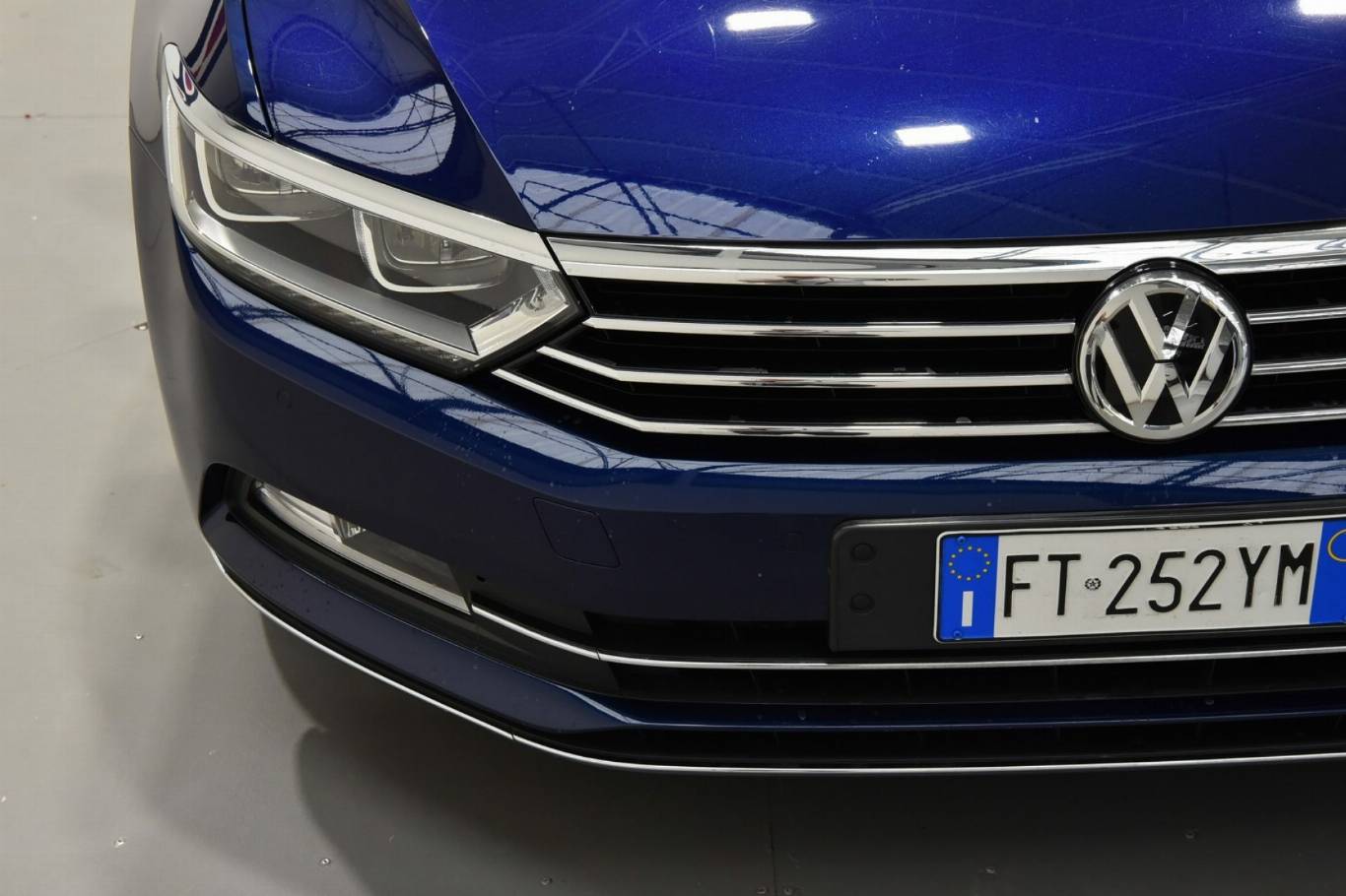 VOLKSWAGEN Passat Variant 15