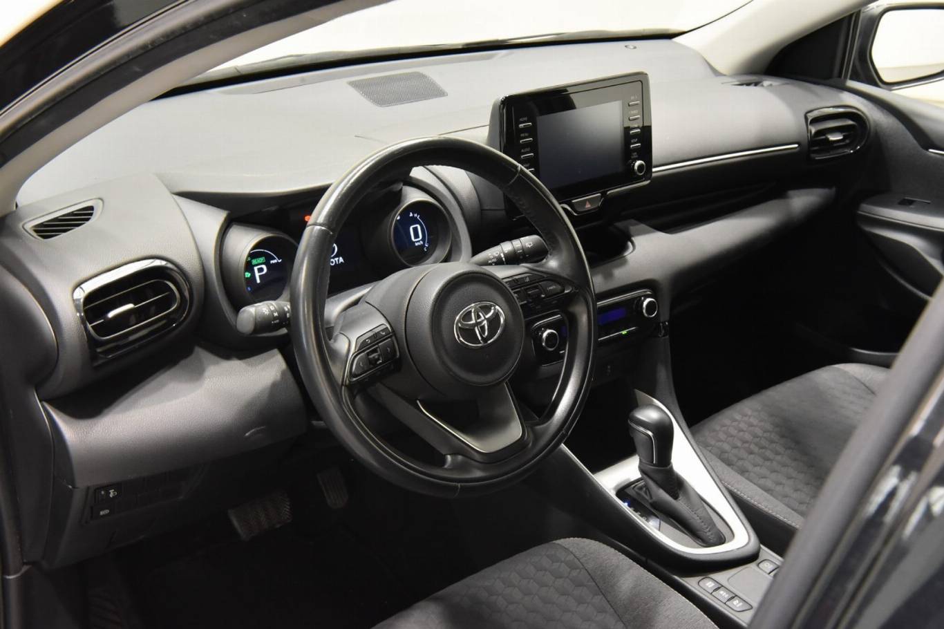 TOYOTA Yaris 3