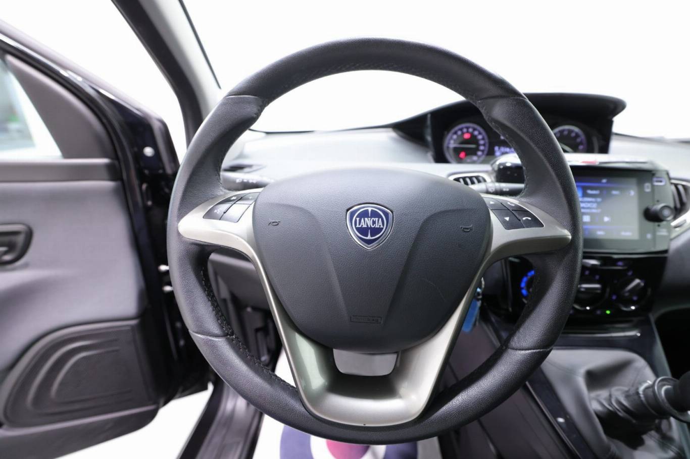 LANCIA Ypsilon 7