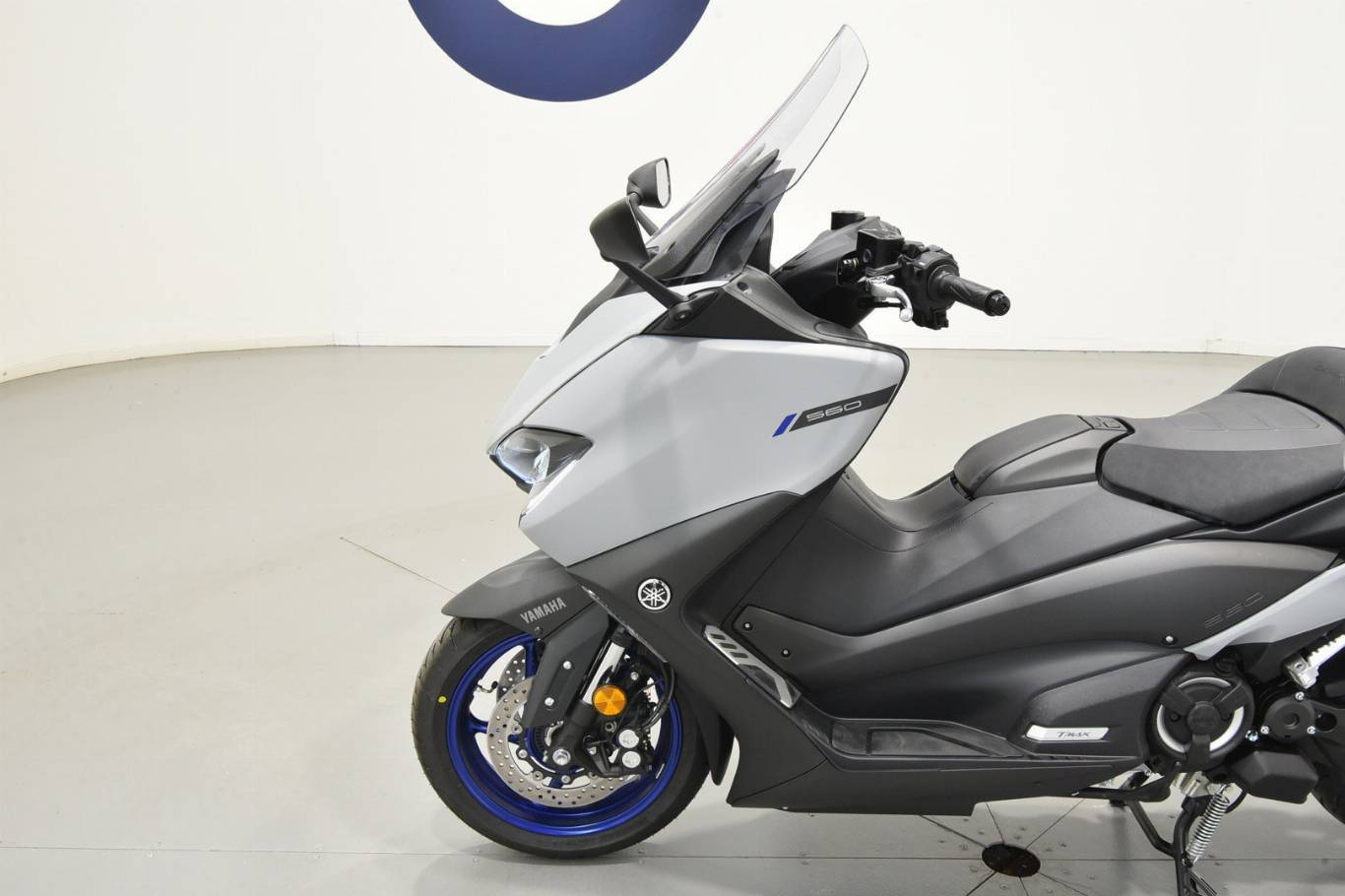 YAMAHA T-Max 560 33