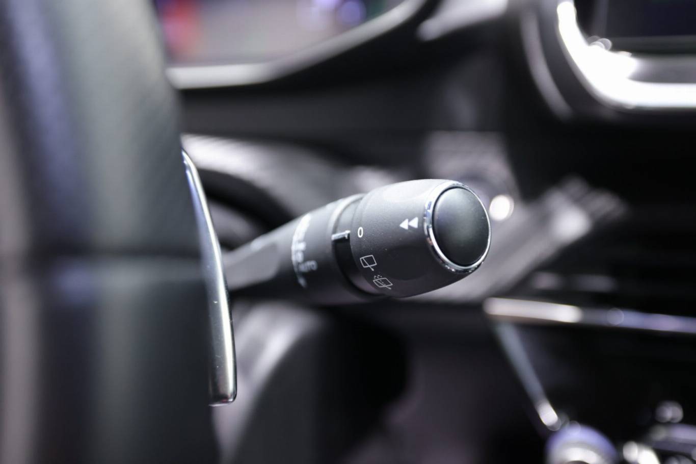 PEUGEOT 208 25