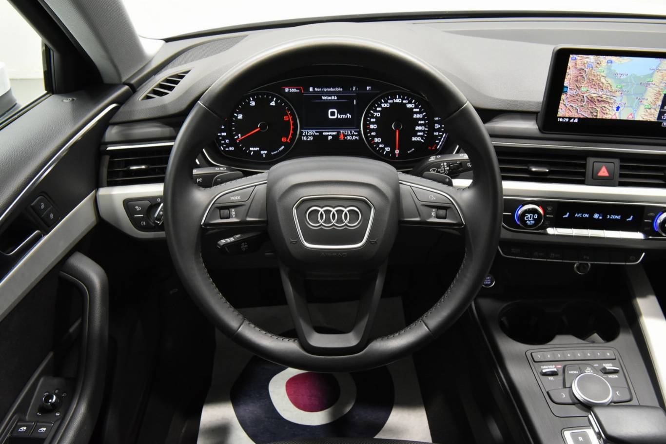 AUDI A4 23