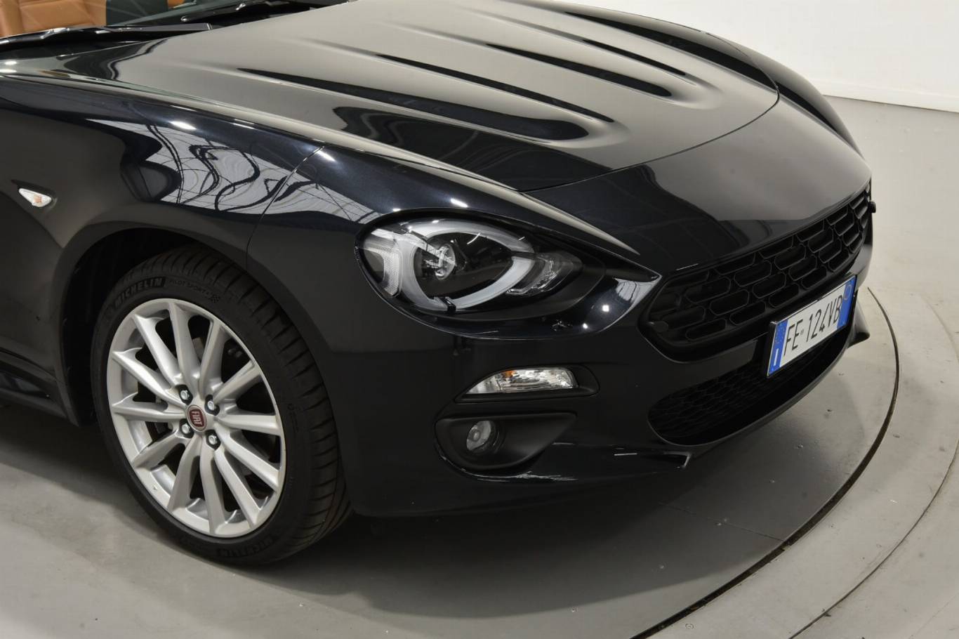 FIAT 124 Spider 38