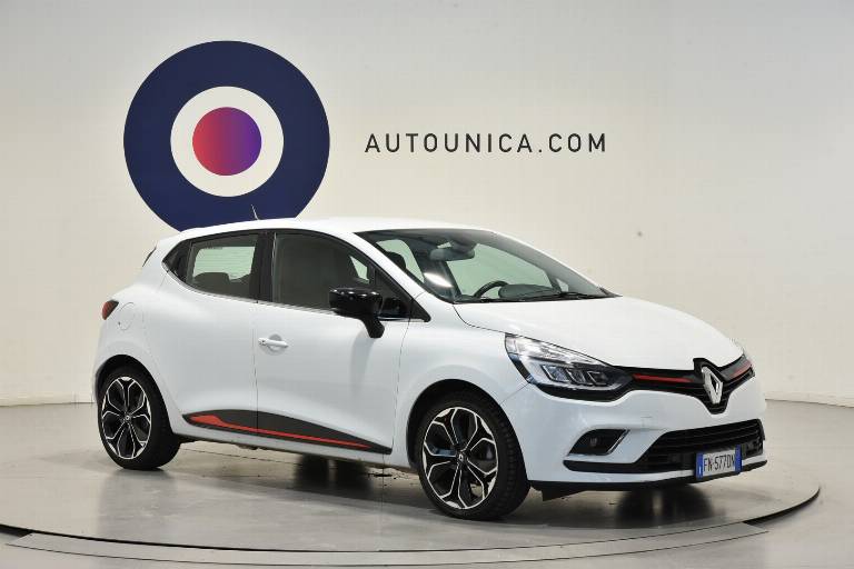 RENAULT Clio 29