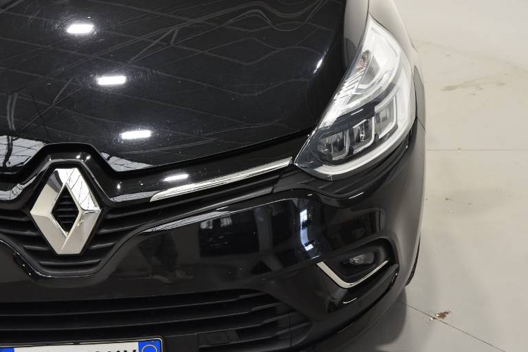 RENAULT Clio 18