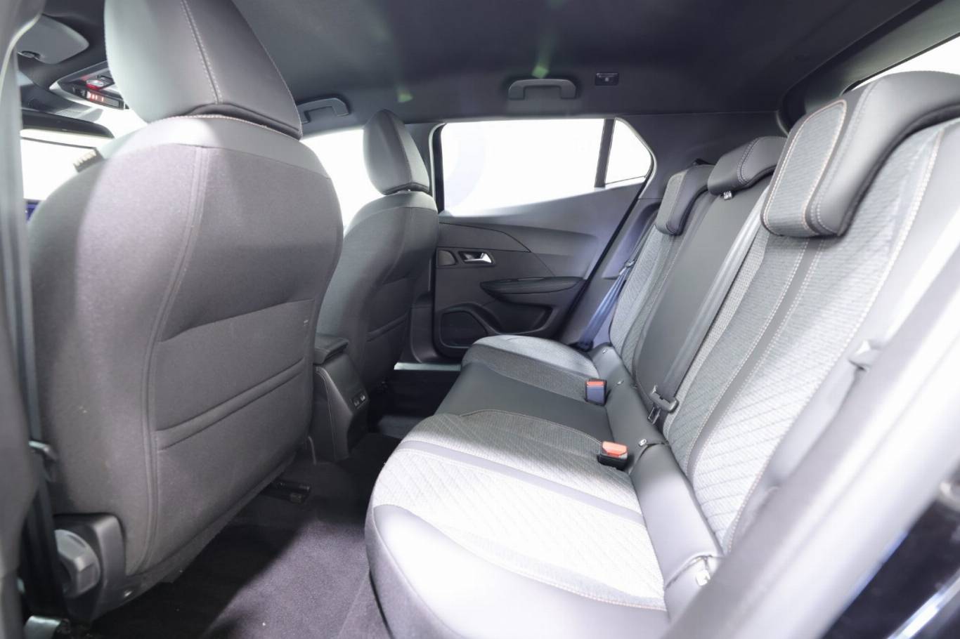 PEUGEOT 2008 35