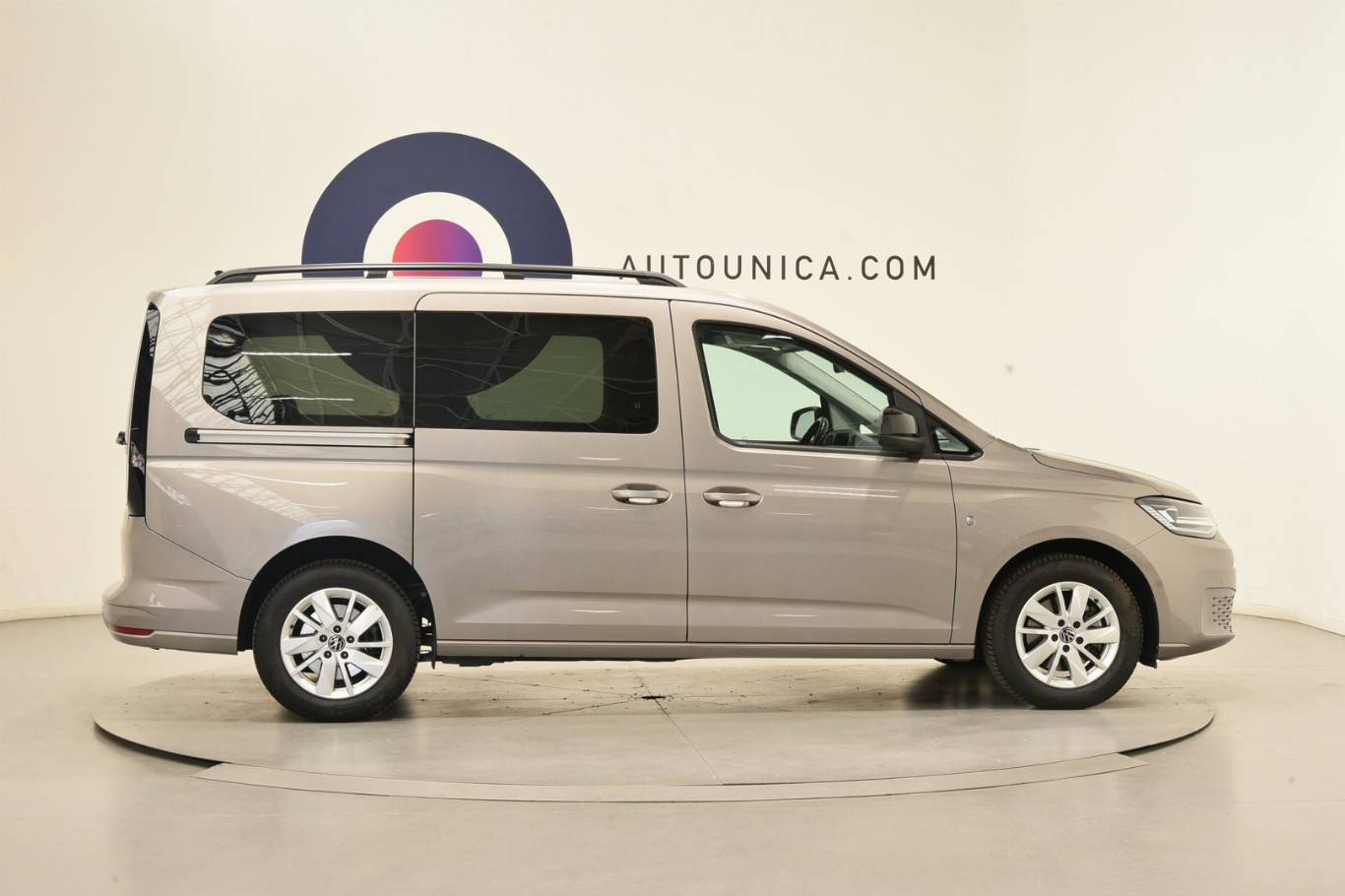 VOLKSWAGEN Caddy 31