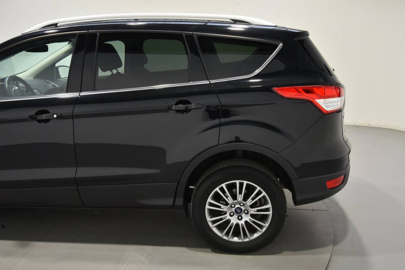FORD Kuga 59