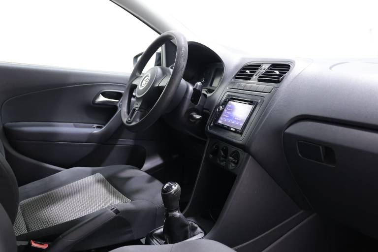 VOLKSWAGEN Polo 35
