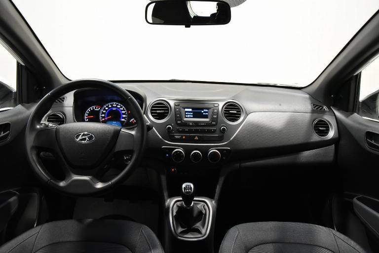 HYUNDAI I10 36