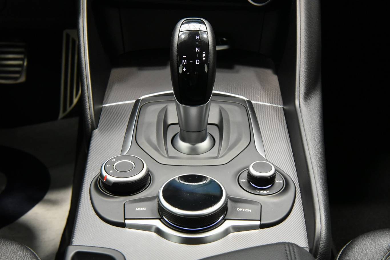 ALFA ROMEO Giulia 10