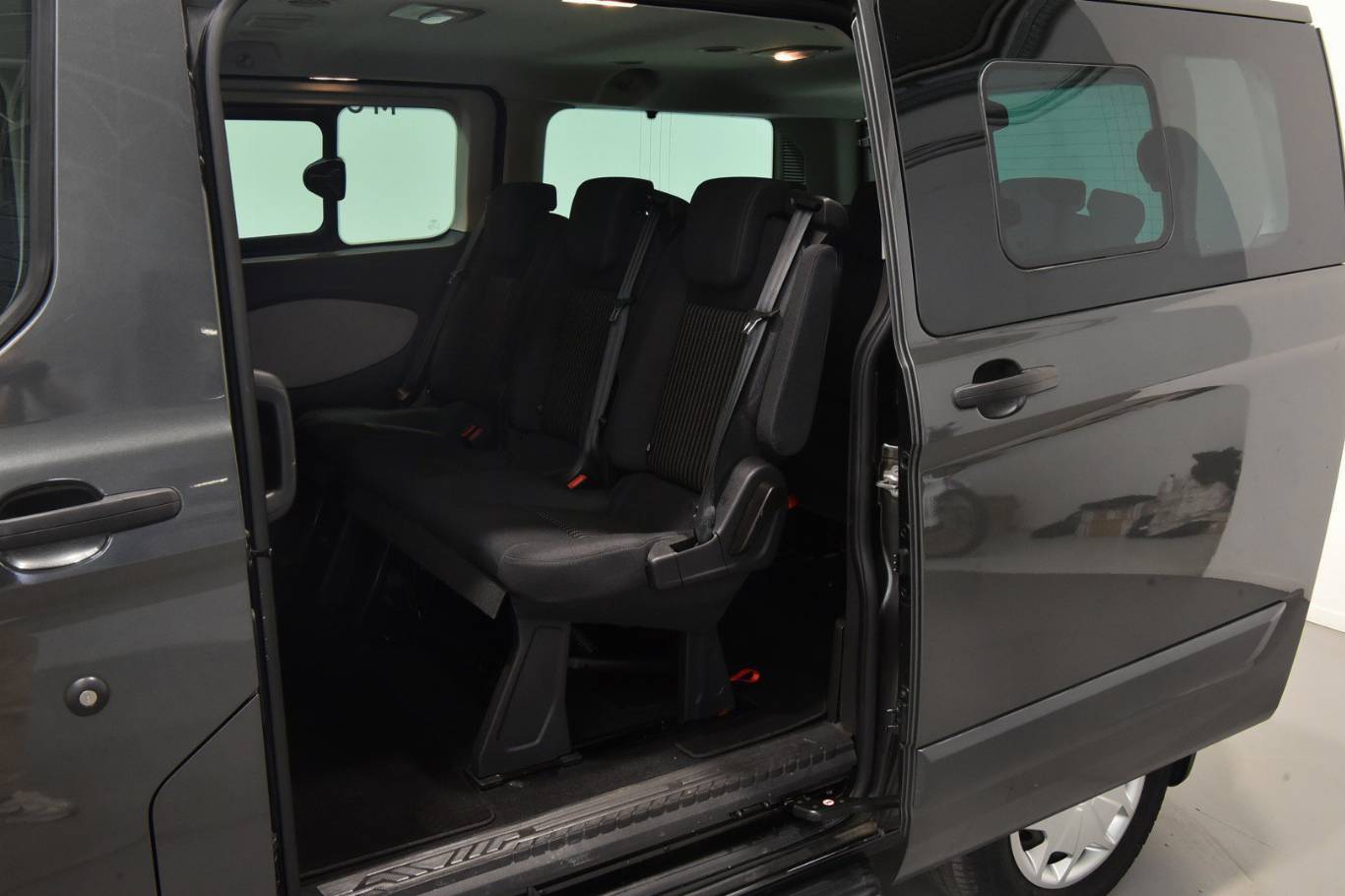 FORD Tourneo Custom 10