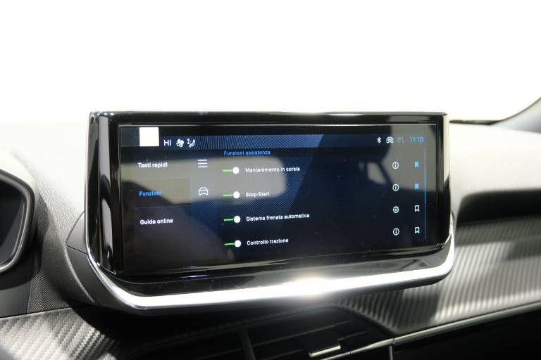 PEUGEOT 2008 27