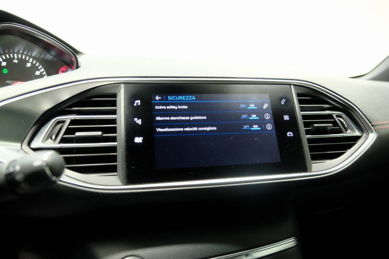 PEUGEOT 308 31