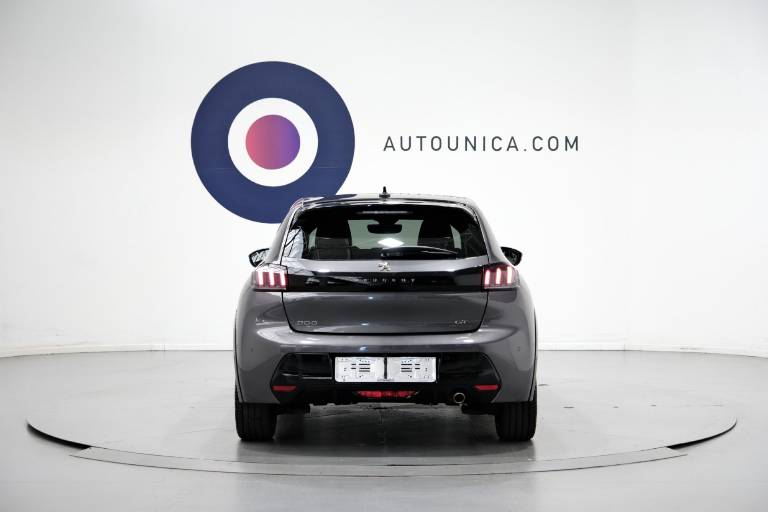 PEUGEOT 208 17