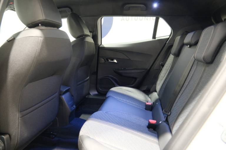 PEUGEOT 2008 36