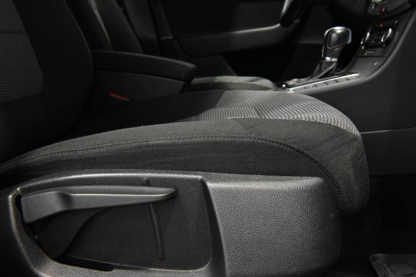 VOLKSWAGEN Passat 44