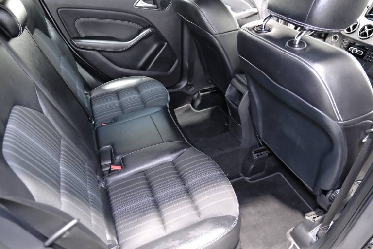 MERCEDES-BENZ B 200 68