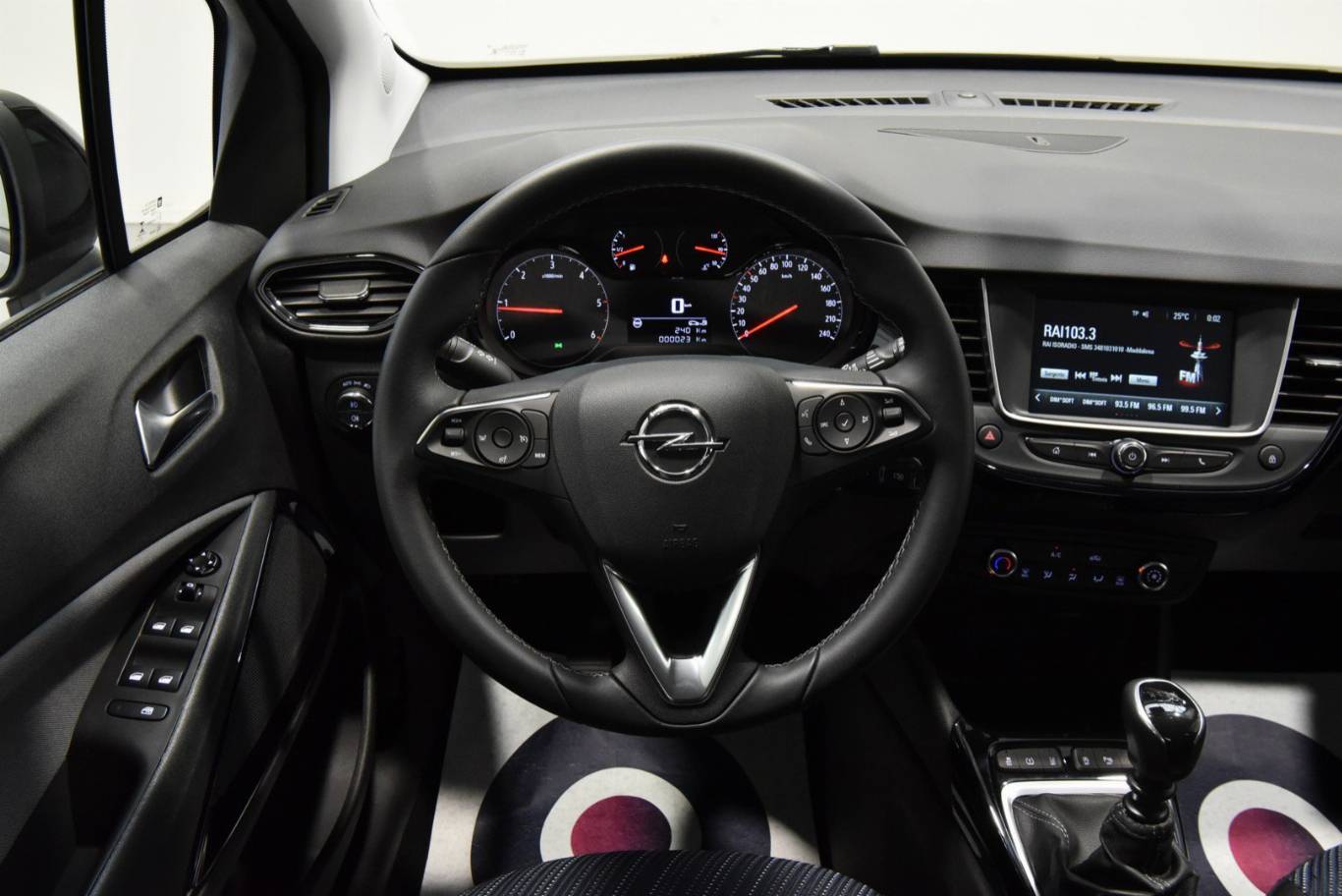 OPEL Crossland X 23