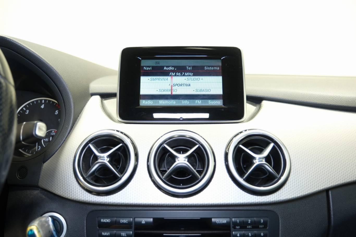 MERCEDES-BENZ B 180 9