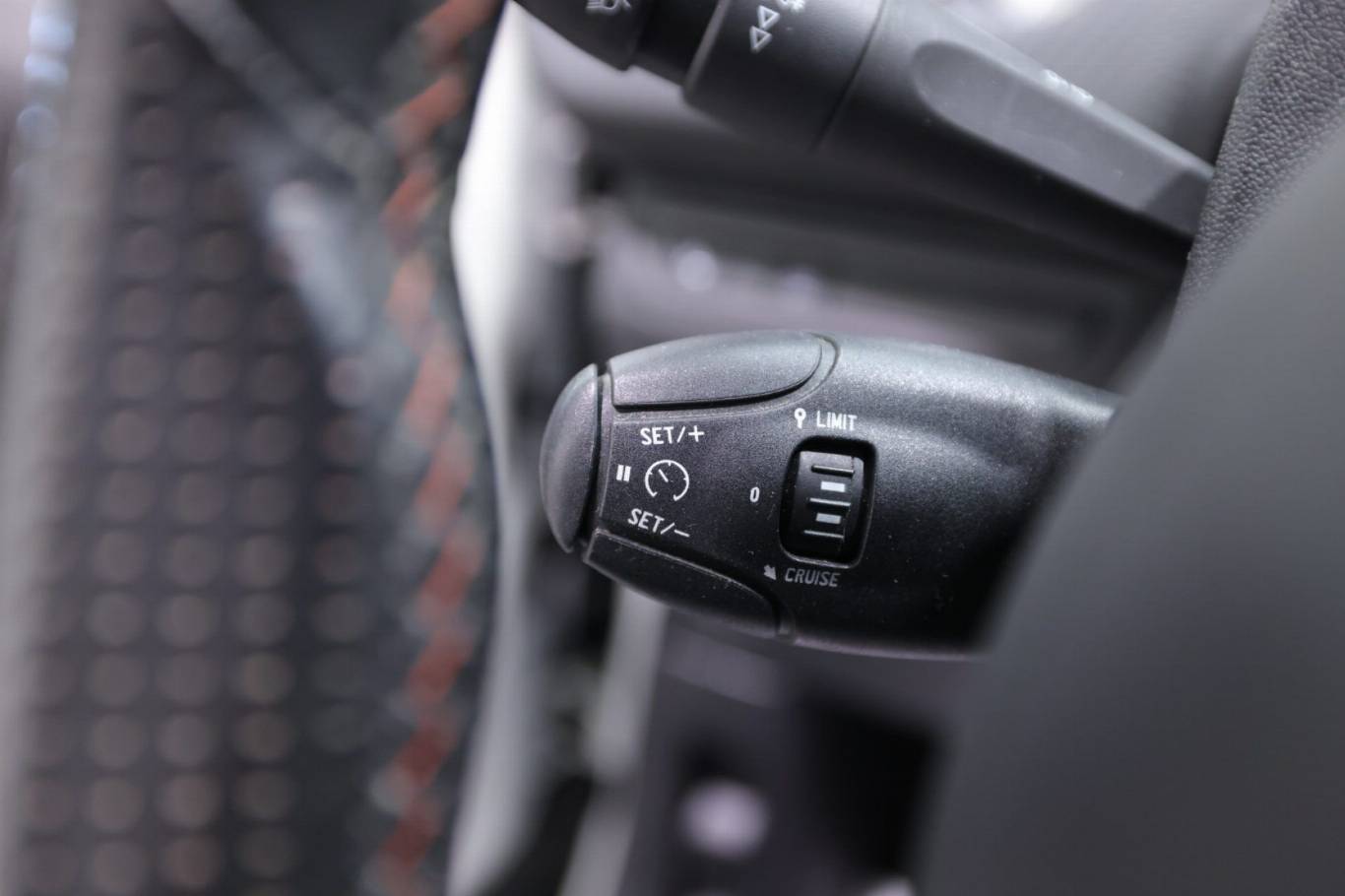 PEUGEOT 2008 24