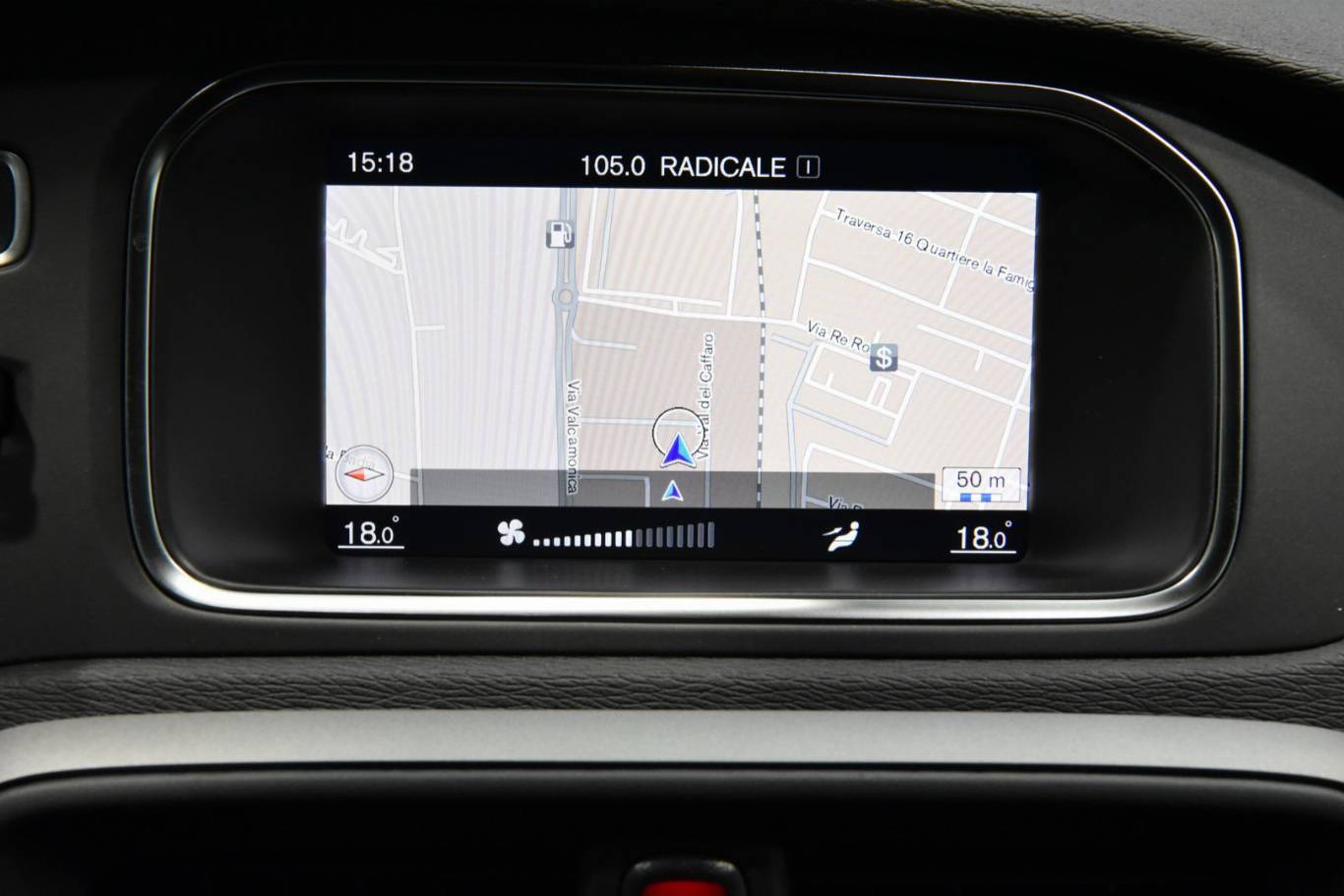 VOLVO V40 Cross Country 12