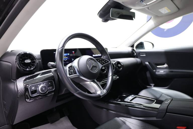 MERCEDES-BENZ A 180 5