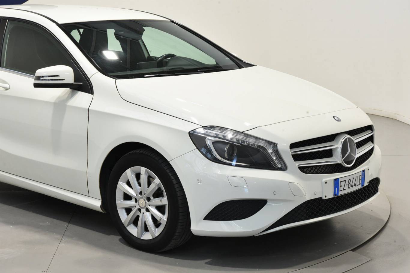 MERCEDES-BENZ A 180 16