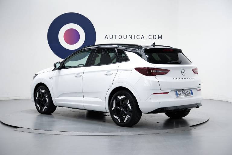 OPEL Grandland 18