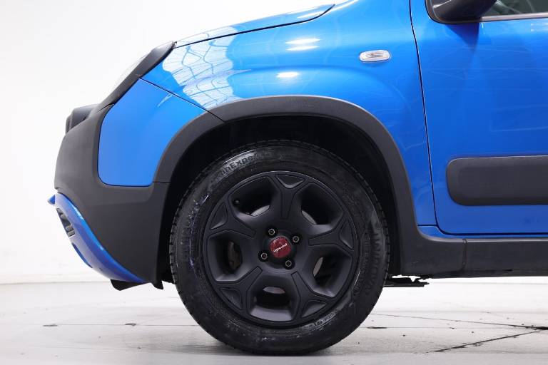 FIAT Panda Cross 17