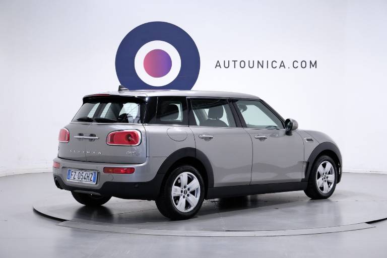 MINI Cooper Clubman 4