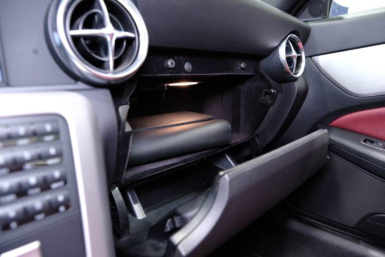 MERCEDES-BENZ SLK 200 37